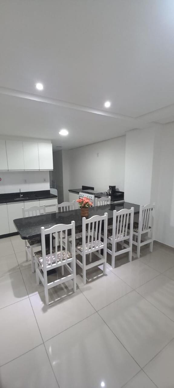 Kitchen or kitchenette, Dining area, stove