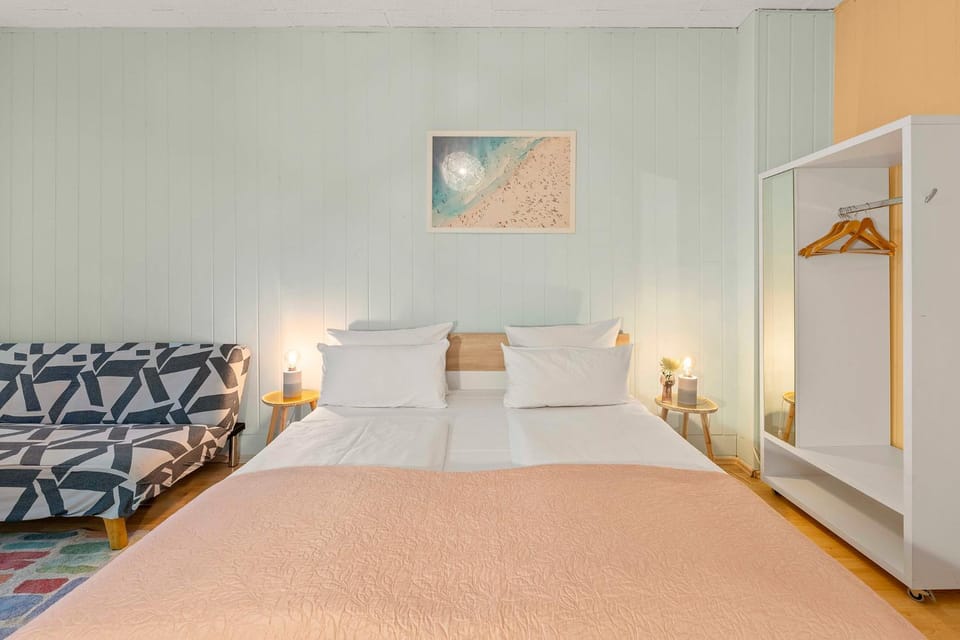 Bed, Bedroom, wardrobe