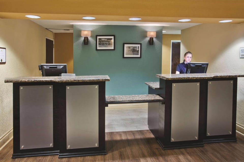 Lobby or reception, On site