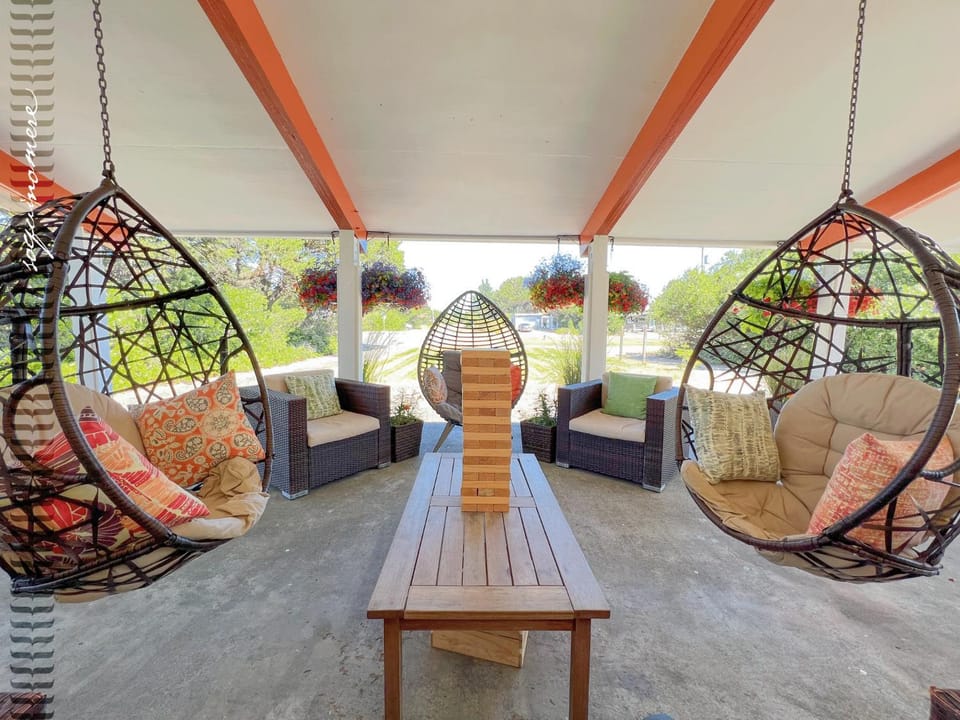 Patio, Day, Garden, Balcony/Terrace, Seating area, Garden view