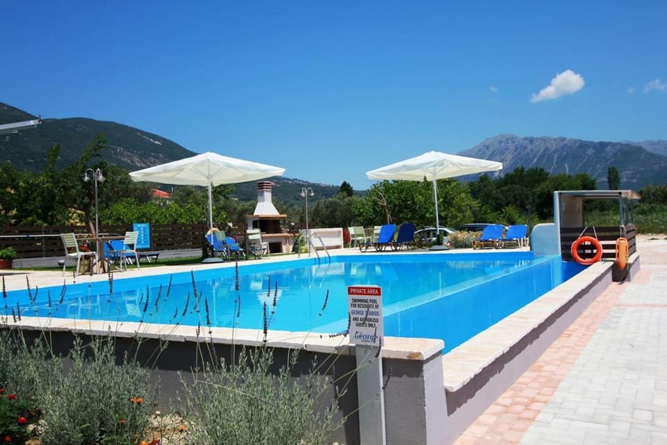 Swimming pool, Swimming pool