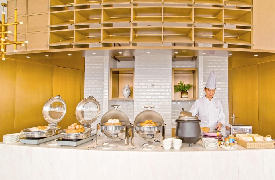 Restaurant/places to eat, Breakfast, Buffet breakfast
