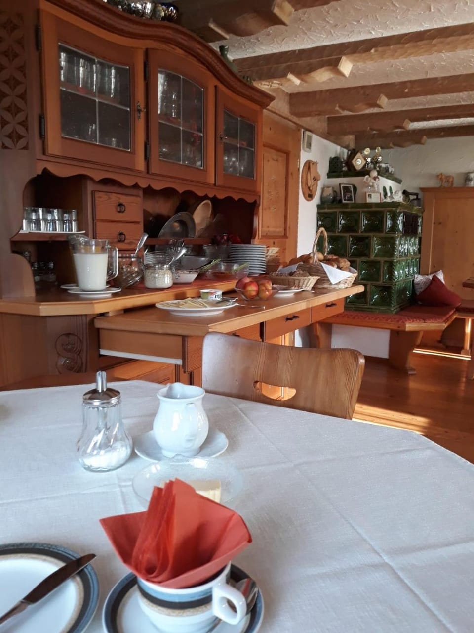 Property building, Buffet breakfast