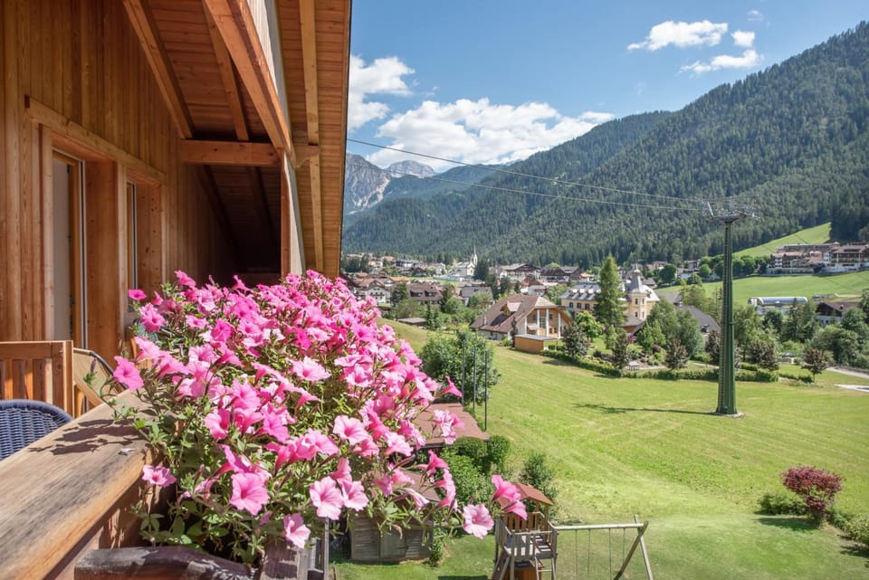 Balcony/Terrace, City view, Garden view, Mountain view