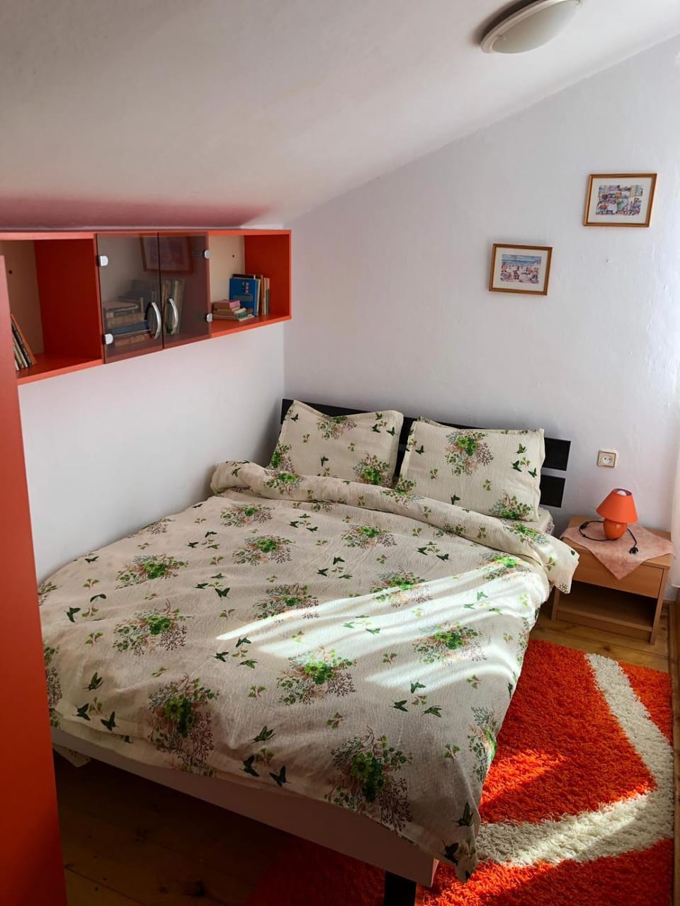 Photo of the whole room