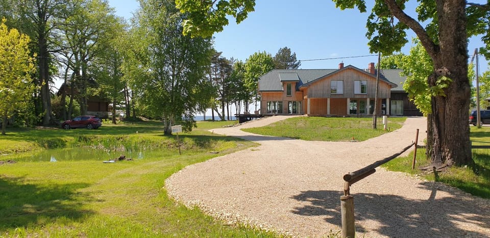 Property building, Spring, Day, Neighbourhood, Natural landscape