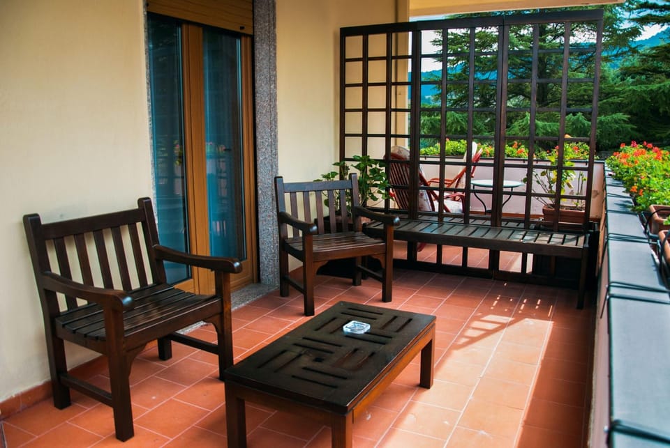 Balcony/Terrace, City view, Garden view