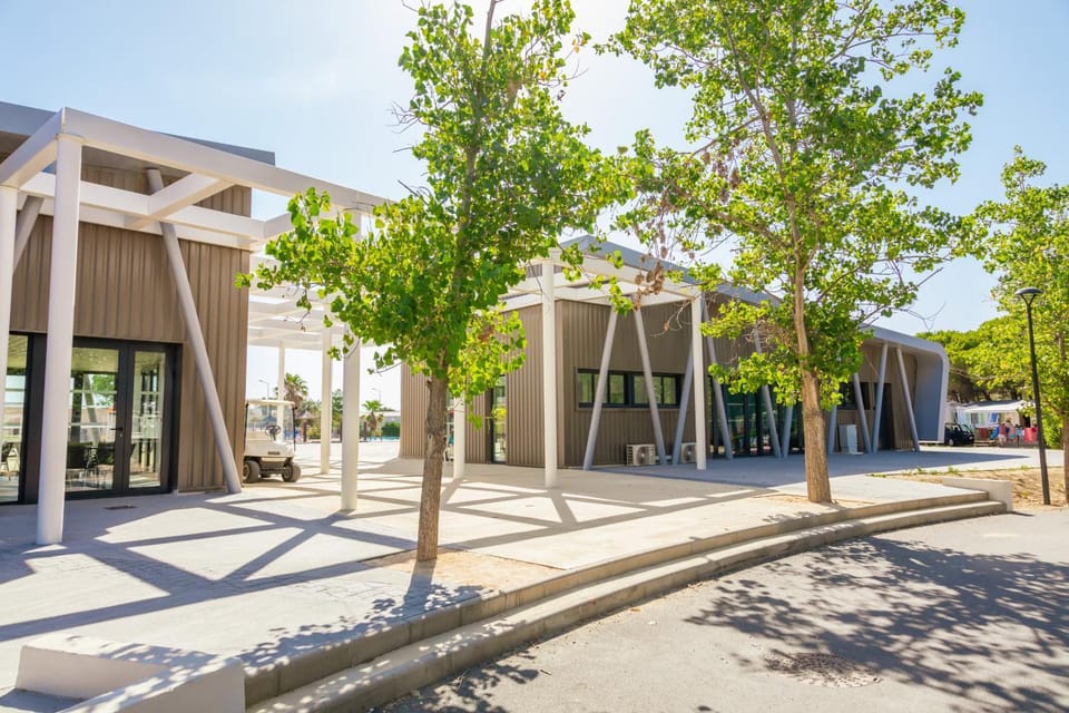 Property building, Day
