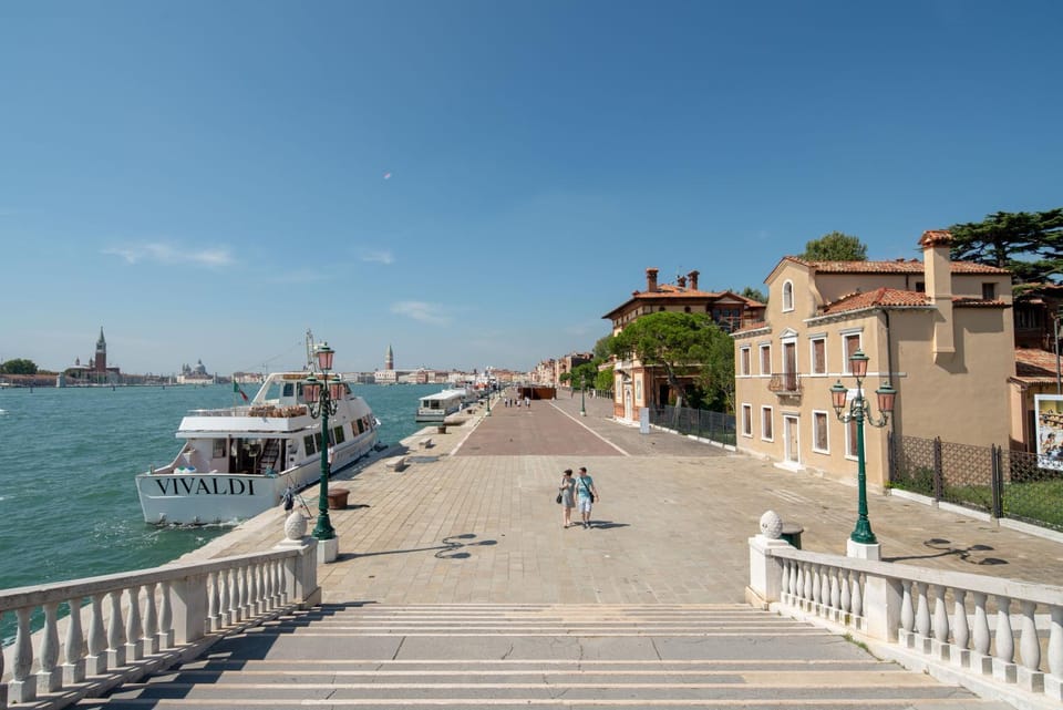 Neighbourhood, City view, Sea view