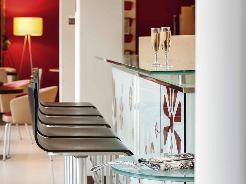 Lounge or bar