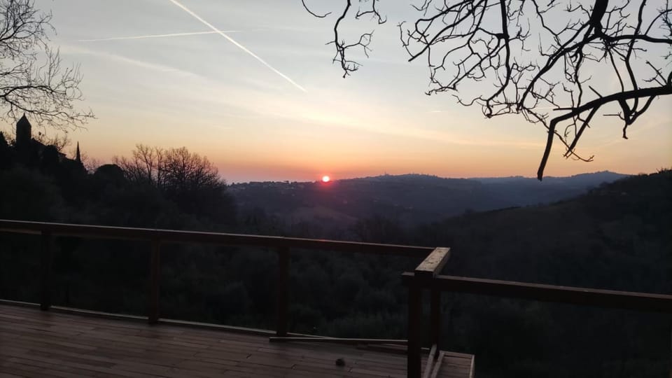 "CARA PACE" in collina - Guest House Bed and Breakfast in Marche
