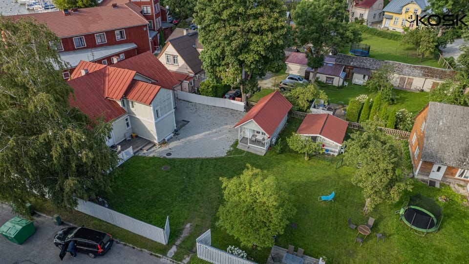 Property building, Garden view