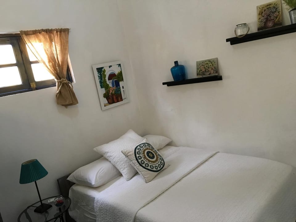 Photo of the whole room, Decorative detail