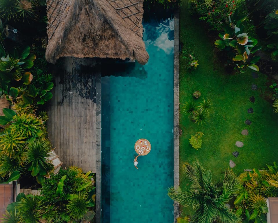 Property building, Swimming pool