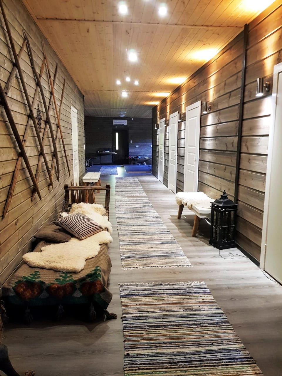 Lobby or reception, Decorative detail, bunk bed