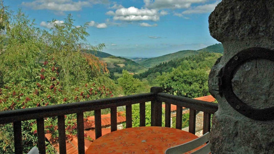 Balcony/Terrace, Mountain view