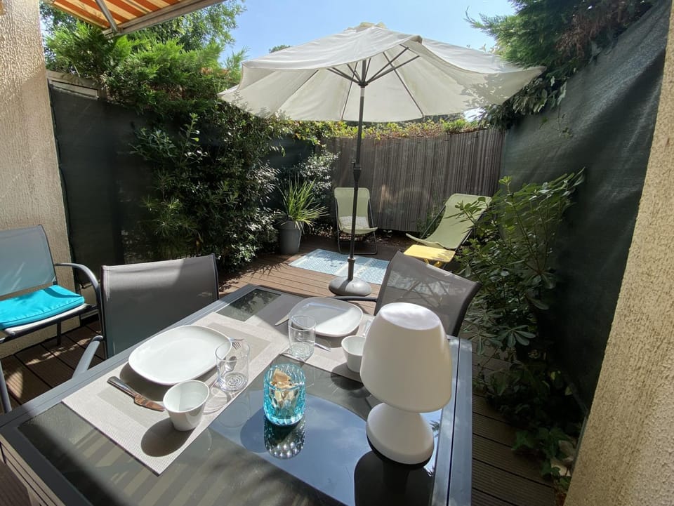 C208 Studio Cabine avec Terrasse proche Plage Cabin in Arcachon