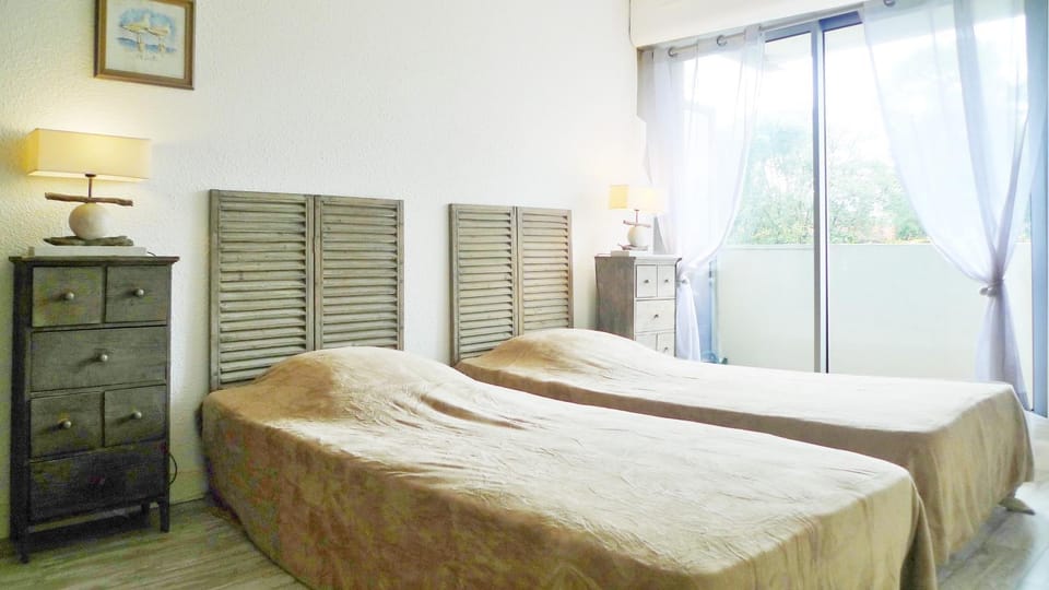 B13 Appartement avec Parking proche Plage Apartment in Arcachon