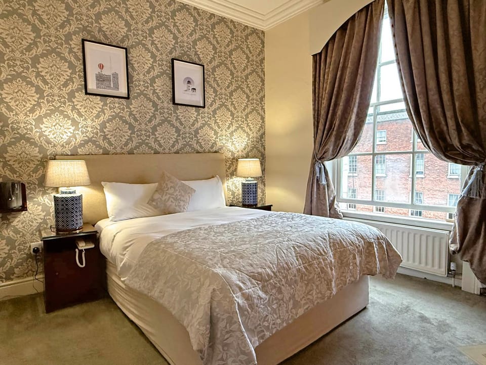 Bed, Bedroom, City view