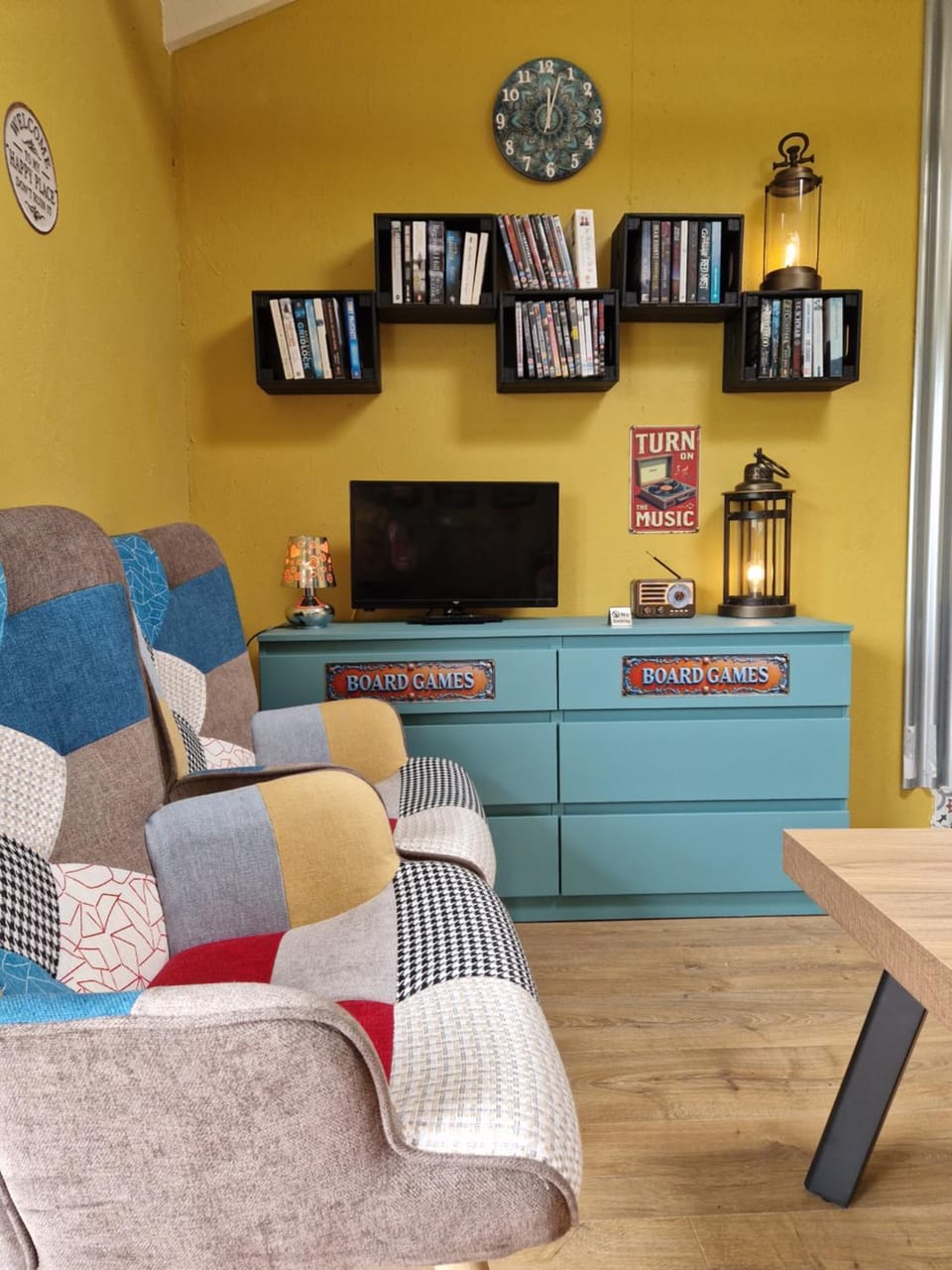 Communal lounge/ TV room, Lobby or reception