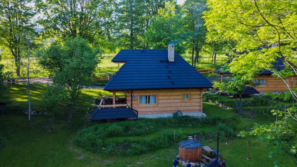 Property building, Spring, Day, Natural landscape, Garden, Garden view