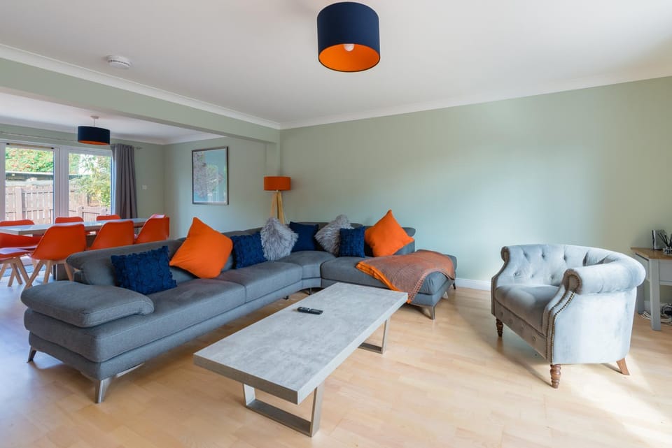 Living room, Seating area