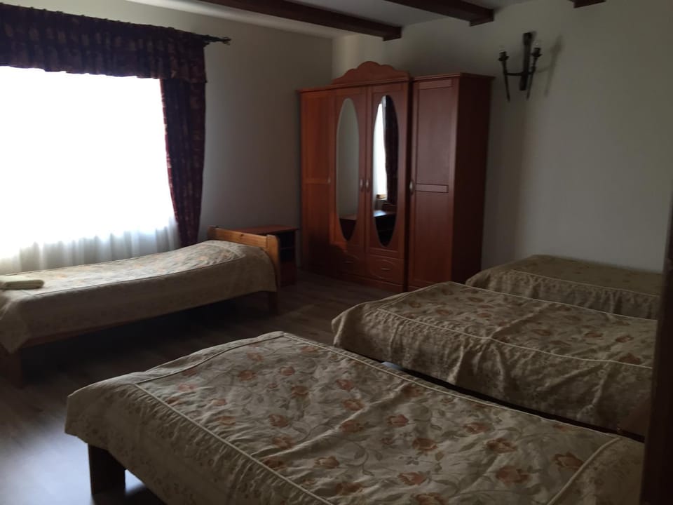 Bed, Photo of the whole room