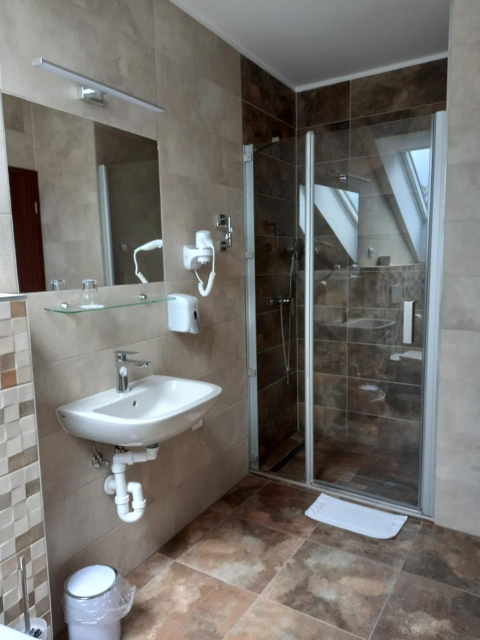 Shower, Bathroom