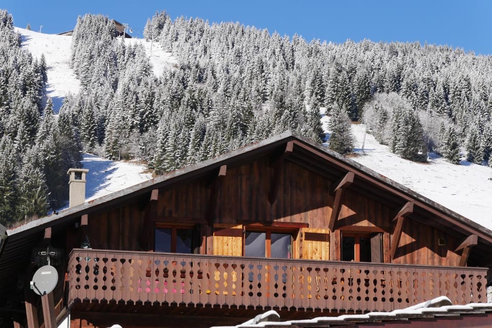 Golfcourse, Ski School, Skiing, Hiking, Cycling, Mountain view