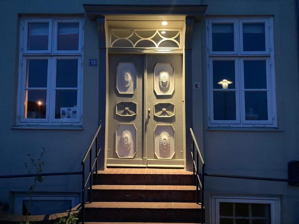 Property building, Facade/entrance