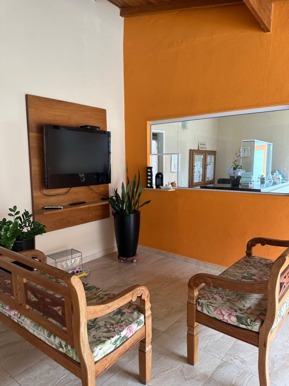 Communal lounge/ TV room, Living room