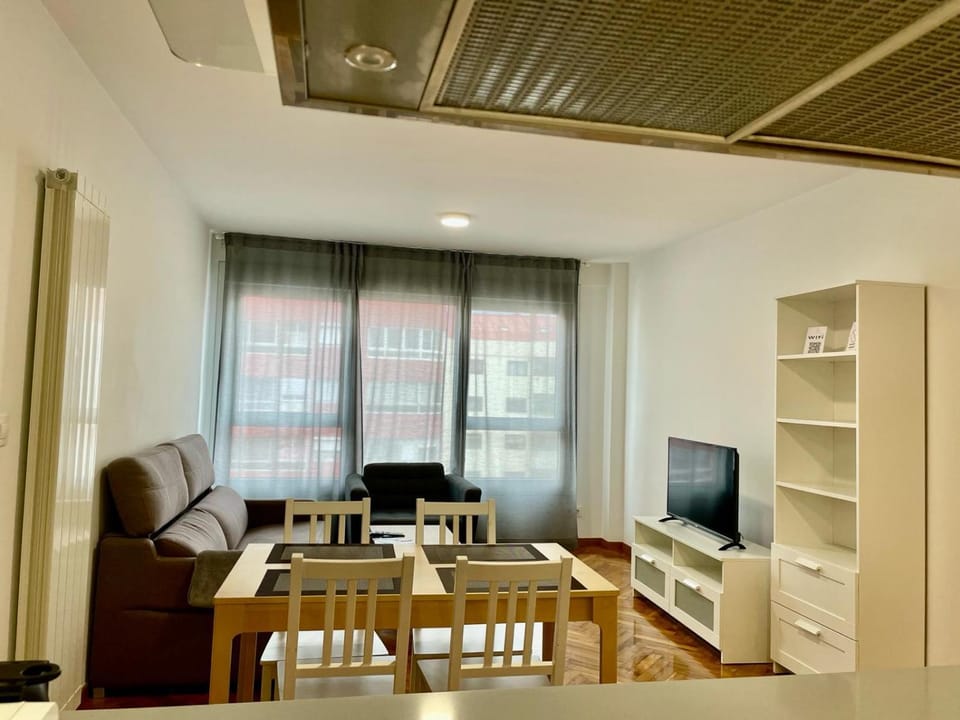 Kitchen or kitchenette, Seating area, Dining area
