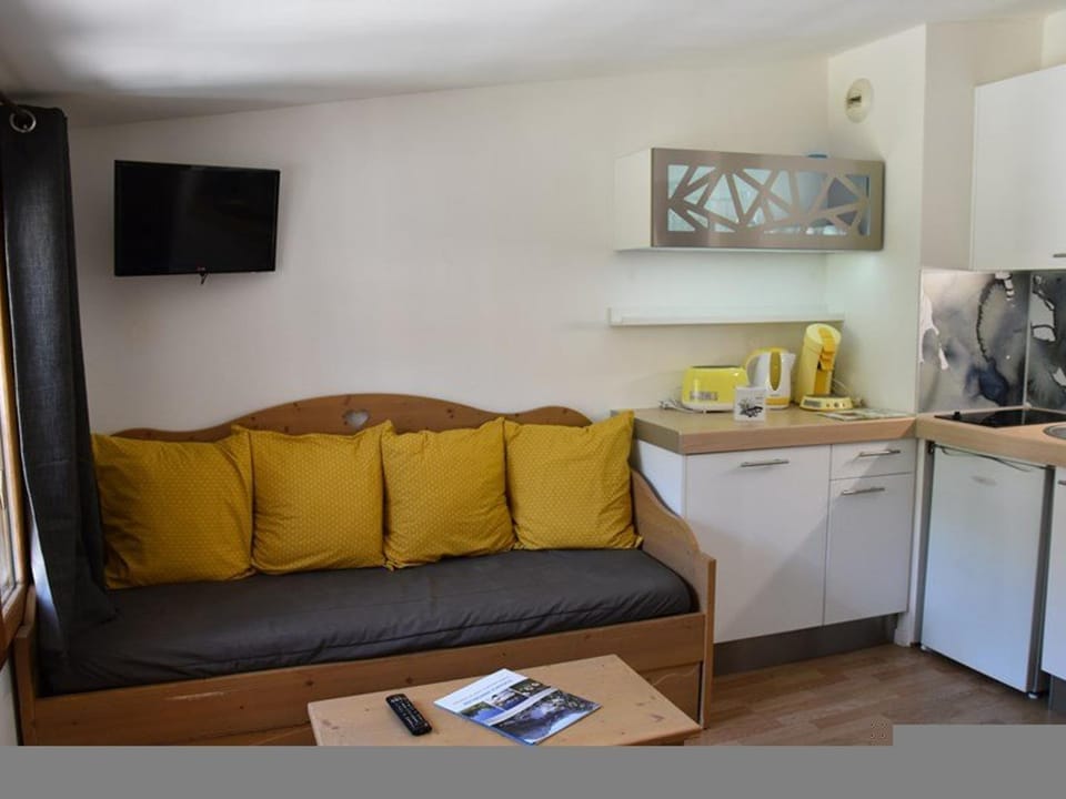 Studio Cabine à Montgenèvre - Face aux Pistes, Wifi, Animaux Acceptés - FR-1-266-131 Cabin in Montgenèvre
