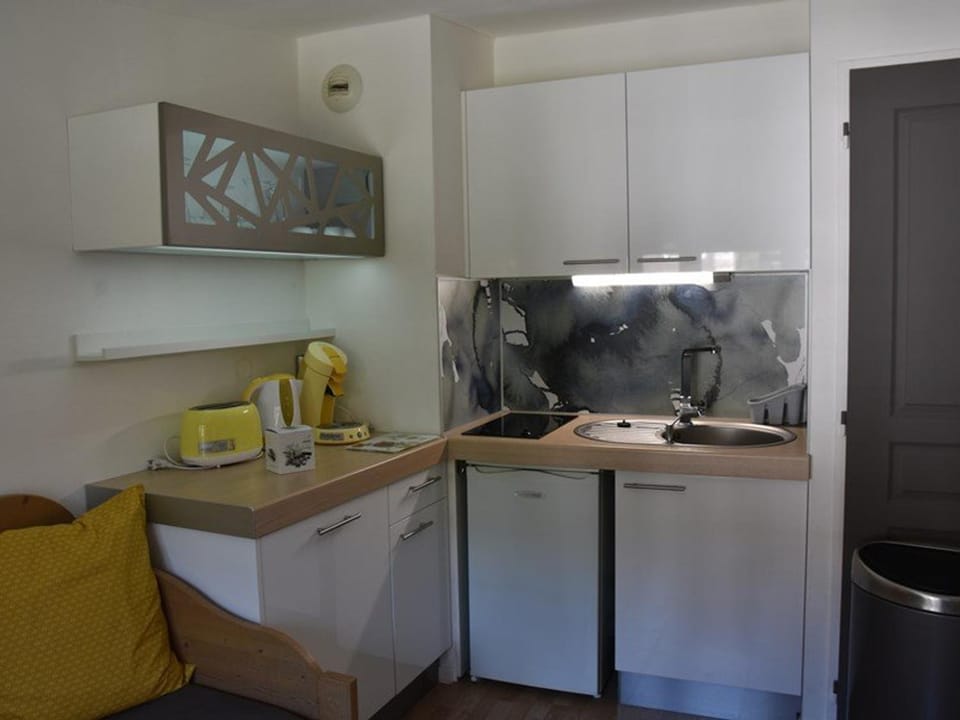 Studio Cabine à Montgenèvre - Face aux Pistes, Wifi, Animaux Acceptés - FR-1-266-131 Cabin in Montgenèvre