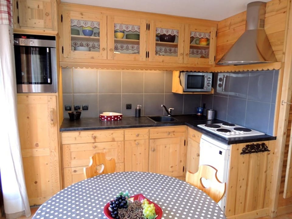 Appartement convivial à Châtel - 4 pers, balcon, parking - FR-1-198-172 Apartment in Châtel