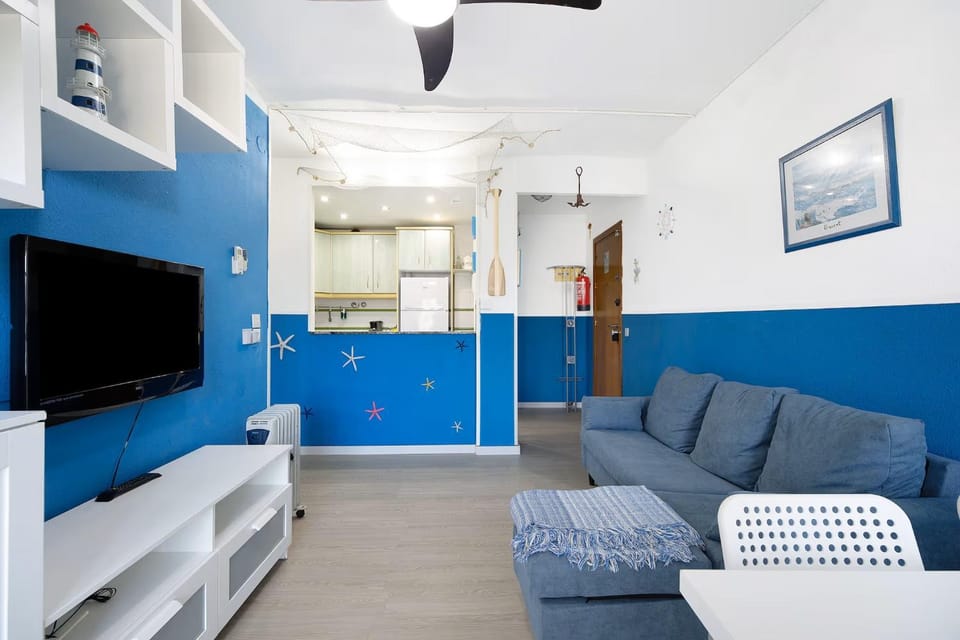 Communal lounge/ TV room, TV and multimedia, Living room, Seating area