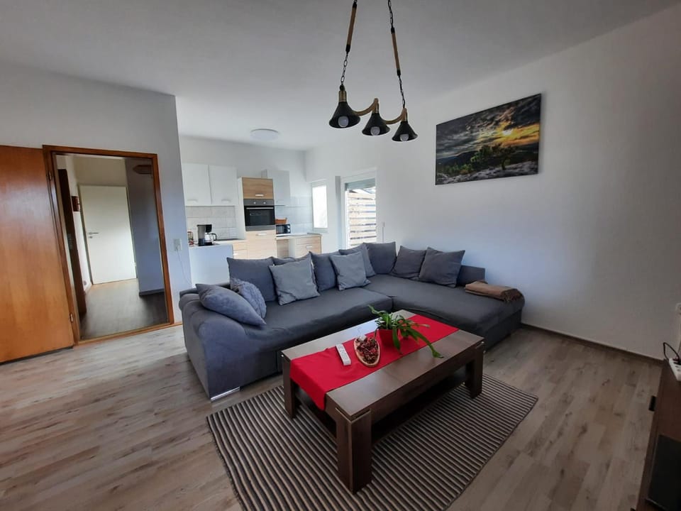 TV and multimedia, Kitchen or kitchenette, Living room, Seating area