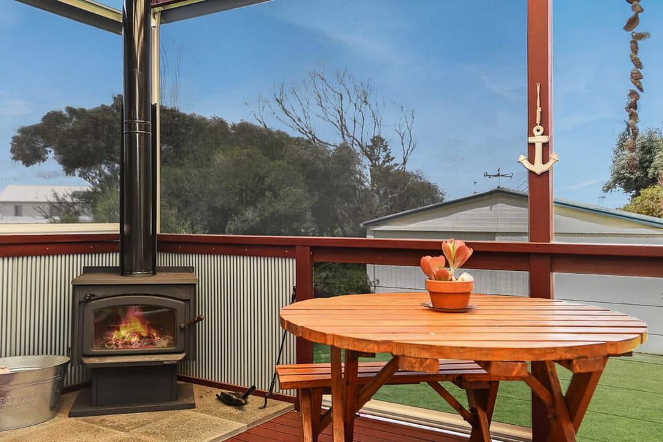 Patio, Dining area, fireplace