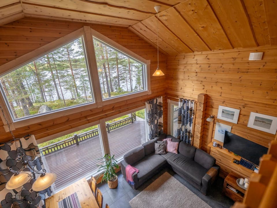 Living room, Lake view