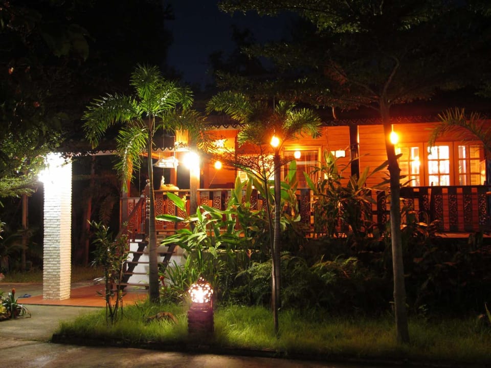 Restaurant/places to eat, Lobby or reception