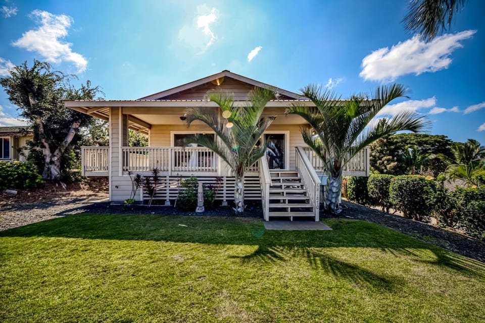 Waikoloa Neighborhood Retreat House in Waikoloa Village