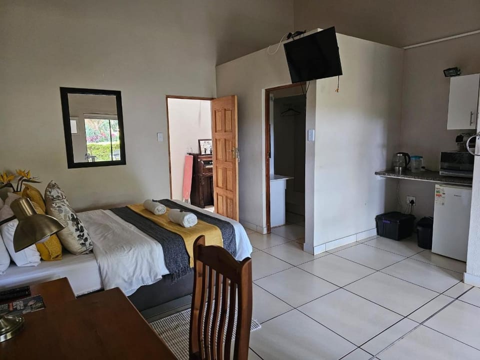 Tzaneen White House Lodge Bed and Breakfast in South Africa