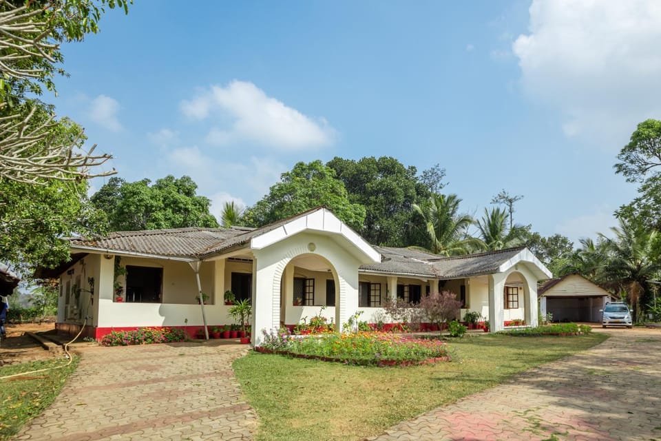 Property building, Garden view, Street view