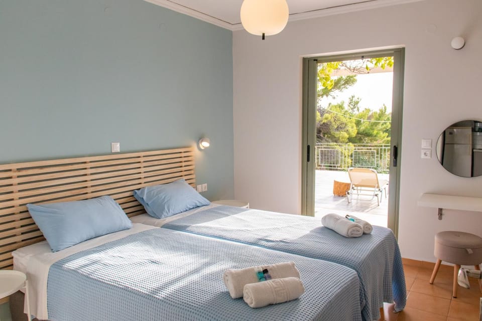 Bed, Photo of the whole room