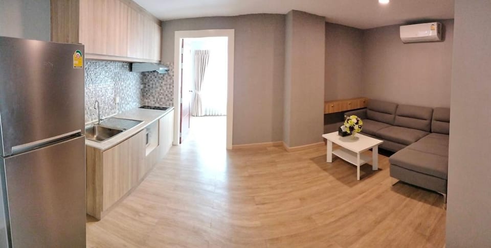 The Lux Ladprao 10 Apartment hotel in Bangkok