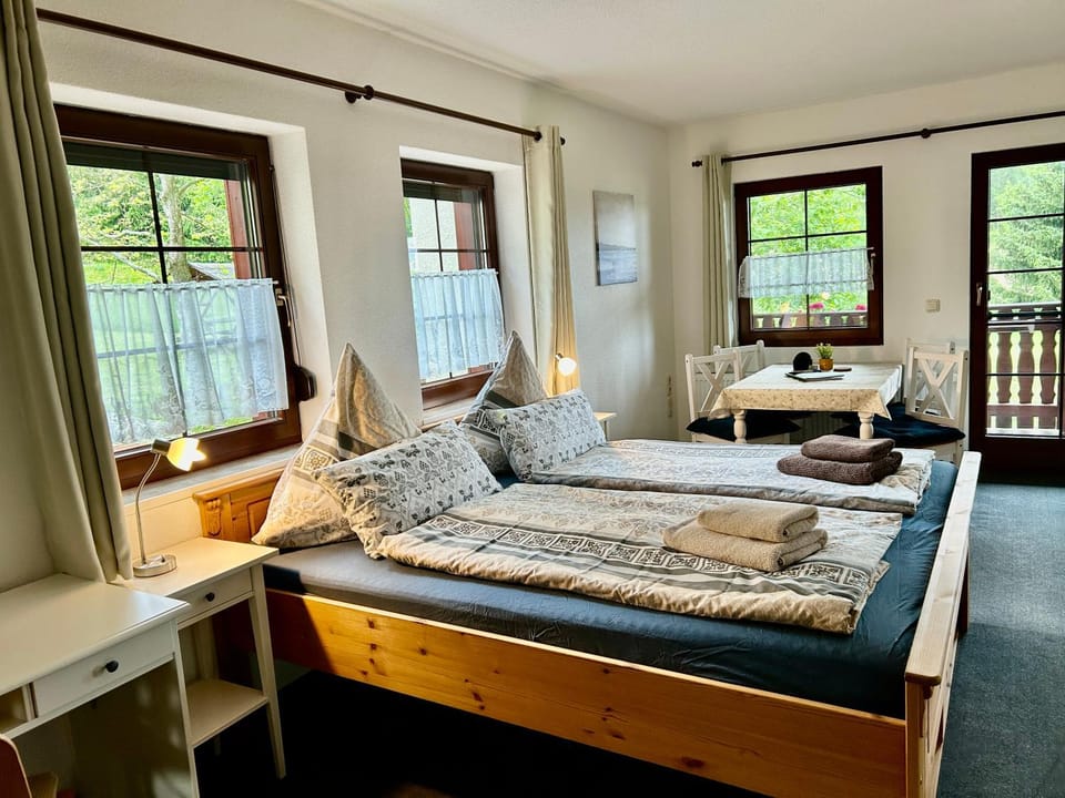 Dining area, Bedroom