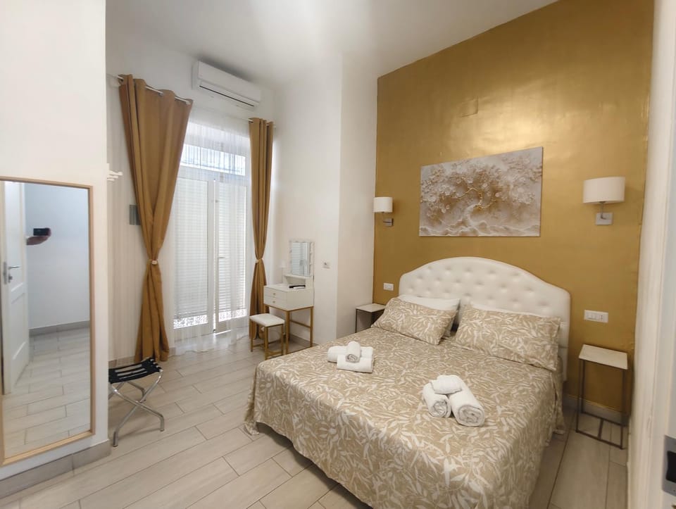 Domus San Biagio 14 Bed and Breakfast in Naples