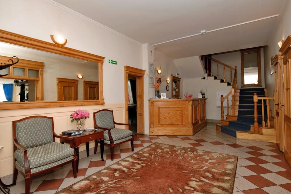 Lobby or reception, Other, Decorative detail, Floor plan, Area and facilities