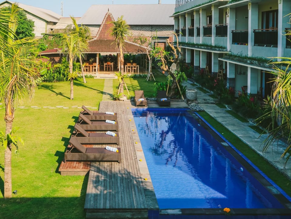 Pool view, Swimming pool