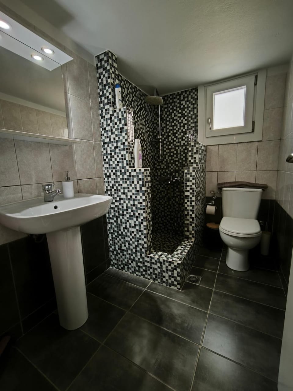 Dounavis Homes - The Ano Syros view Apartment in Decentralized Administration of the Aegean